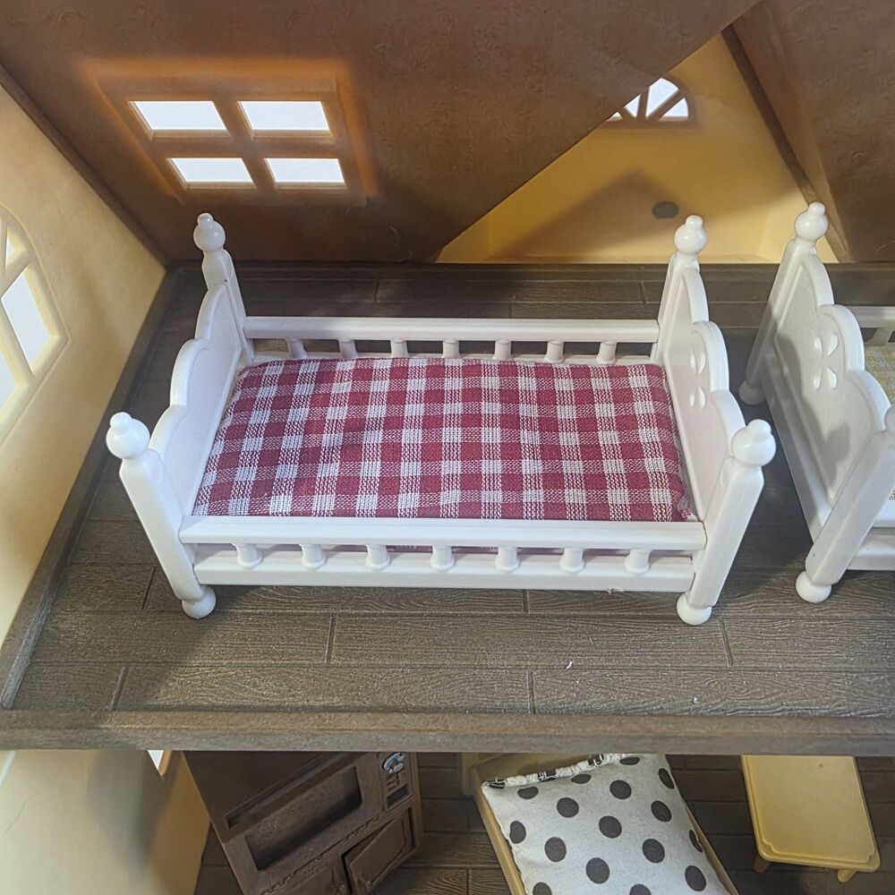 Calico Critters Red Roof Cozy Cottage Starter Home Silvanian Families Furniture - Picture 3 of 8